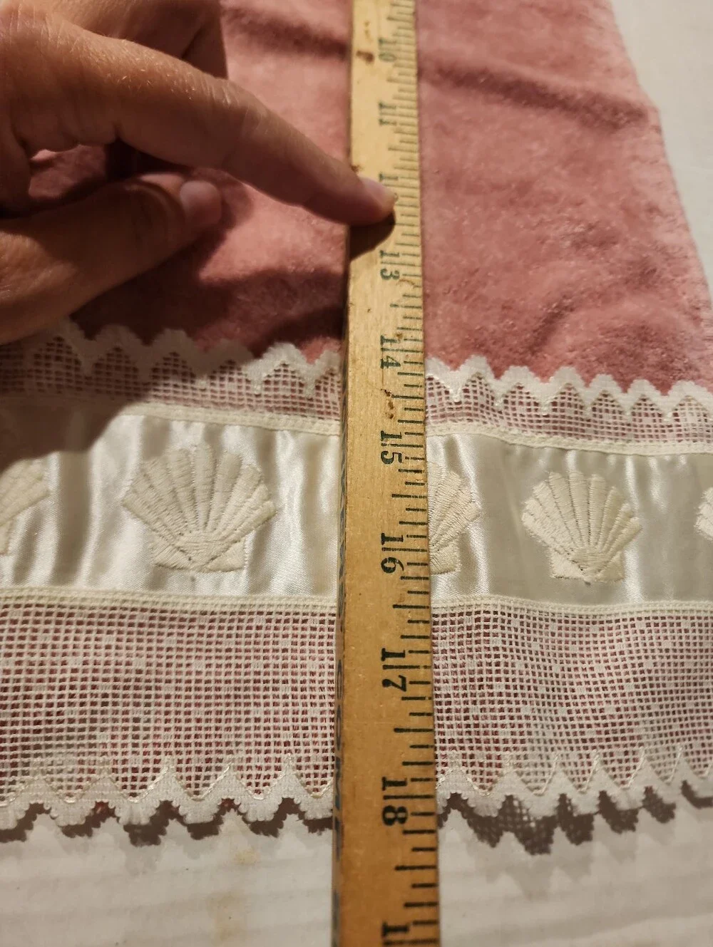 Cannon Vintage Hand Towel Wash Cloth Pink Shell-Trim Bath Set Lace Cotton Cream